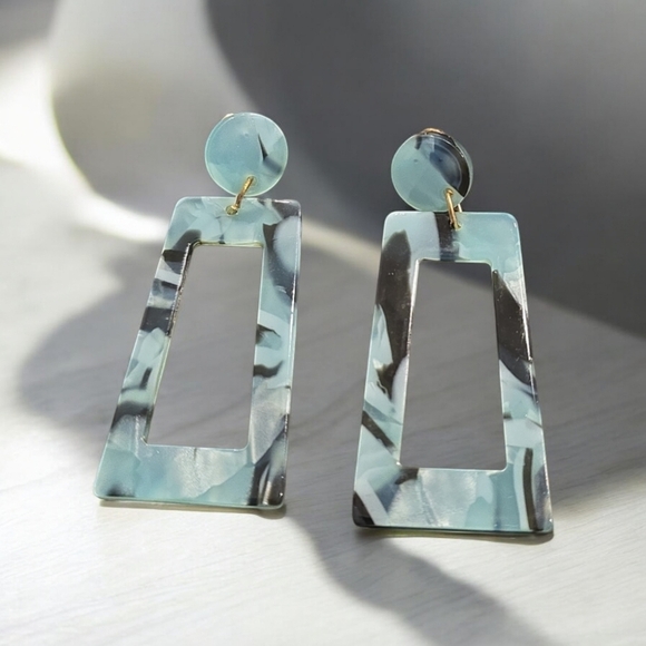 Colorful Acrylic Drop Dangle Earrings - Picture 2 of 2